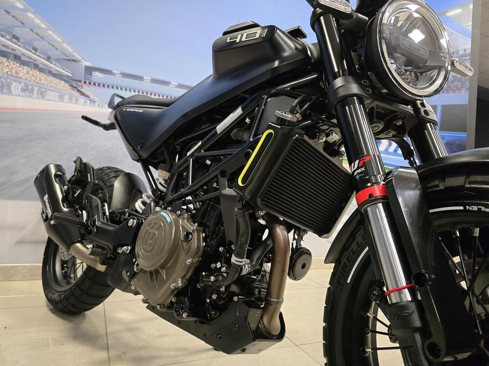 Husqvarna Svartpilen 401 (2021 - 23) (14)