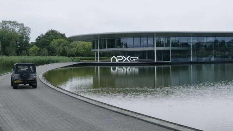 APX GP Headquarter nel film F1