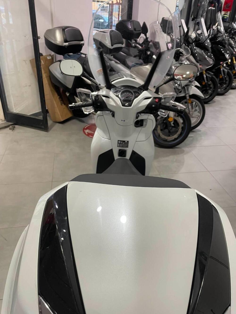 Honda SH 300 i ABS (2016 - 20) (4)