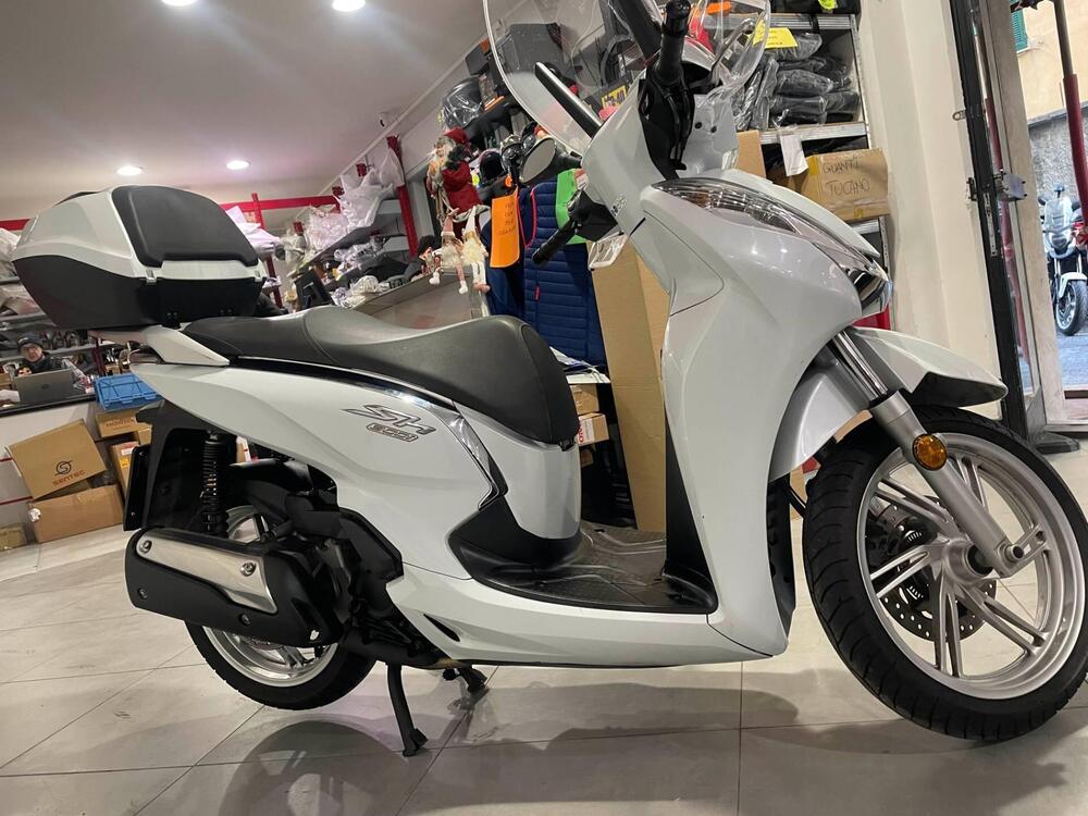 Honda SH 300 i ABS (2016 - 20) (5)