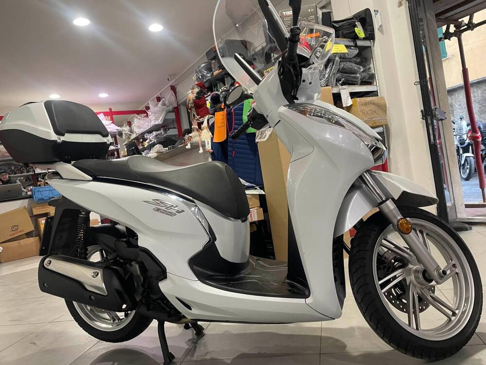 Honda SH 300 i ABS (2016 - 20) (3)