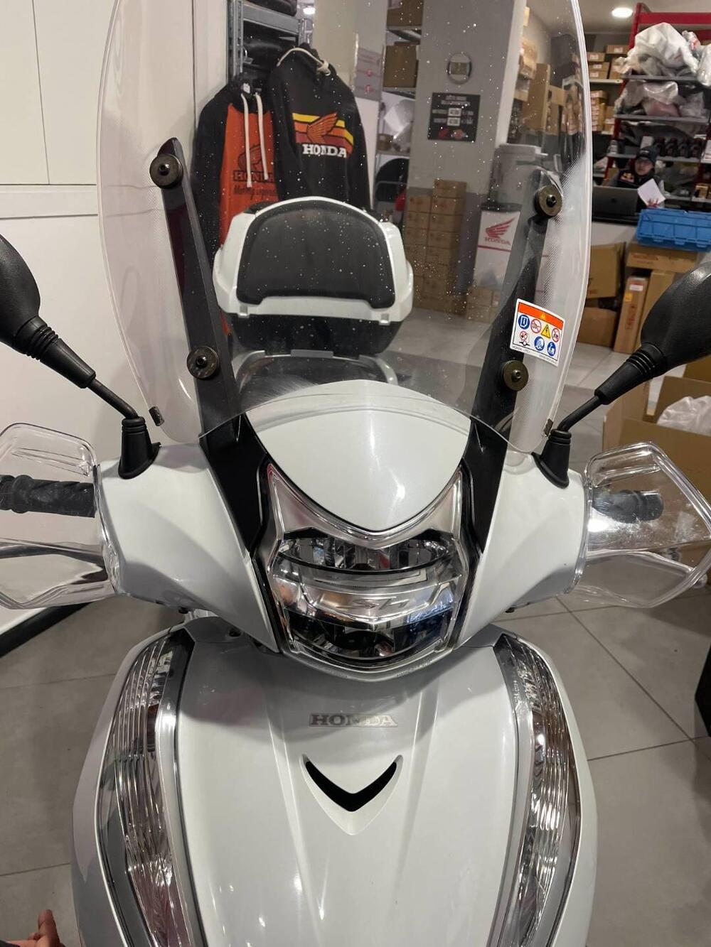 Honda SH 300 i ABS (2016 - 20) (7)