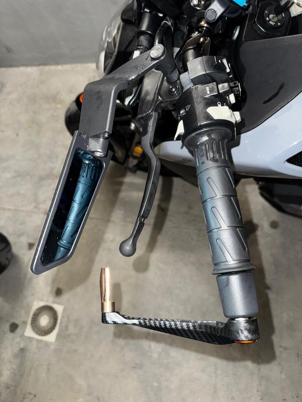 CFMOTO 300NK (2021 - 25)