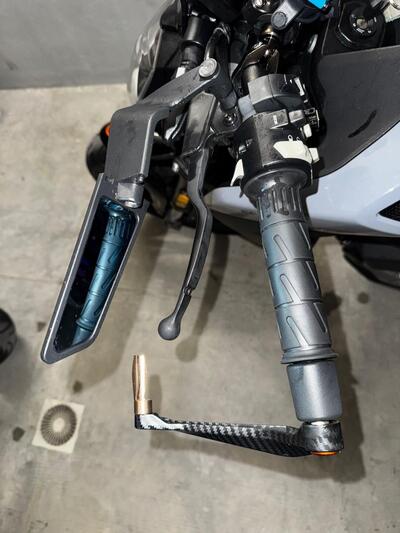 CFMOTO 300NK (2021 - 25) usata