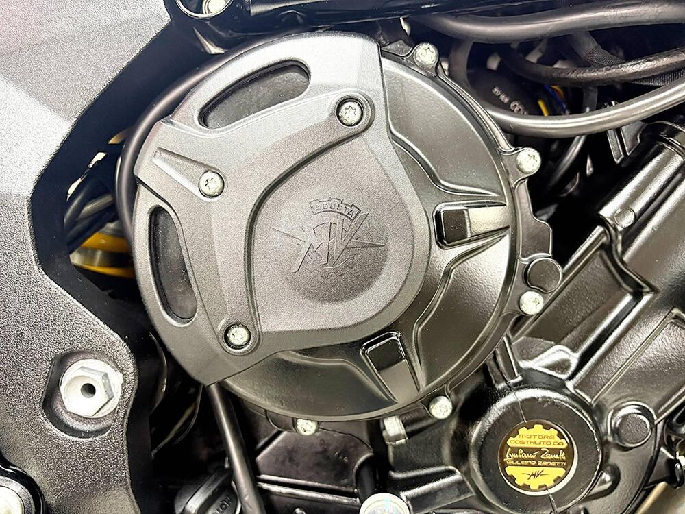 MV Agusta Turismo Veloce 800 Rosso (2021 - 23) (9)