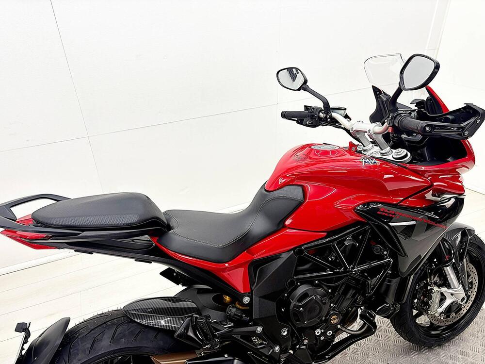 MV Agusta Turismo Veloce 800 Rosso (2021 - 23) (20)