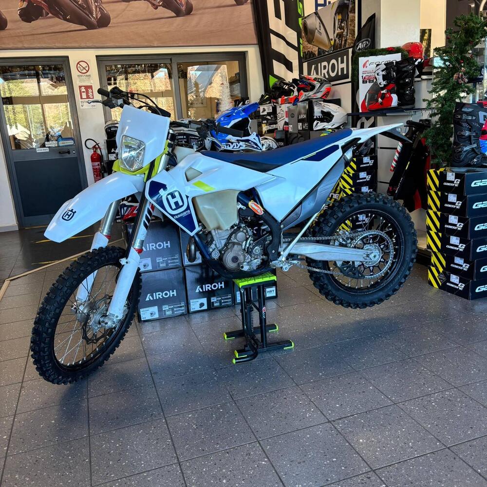 Husqvarna FE 250 (2021) (2)