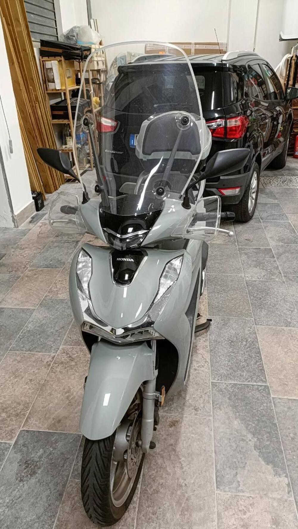 Honda SH 150i (2024 - 25) (2)