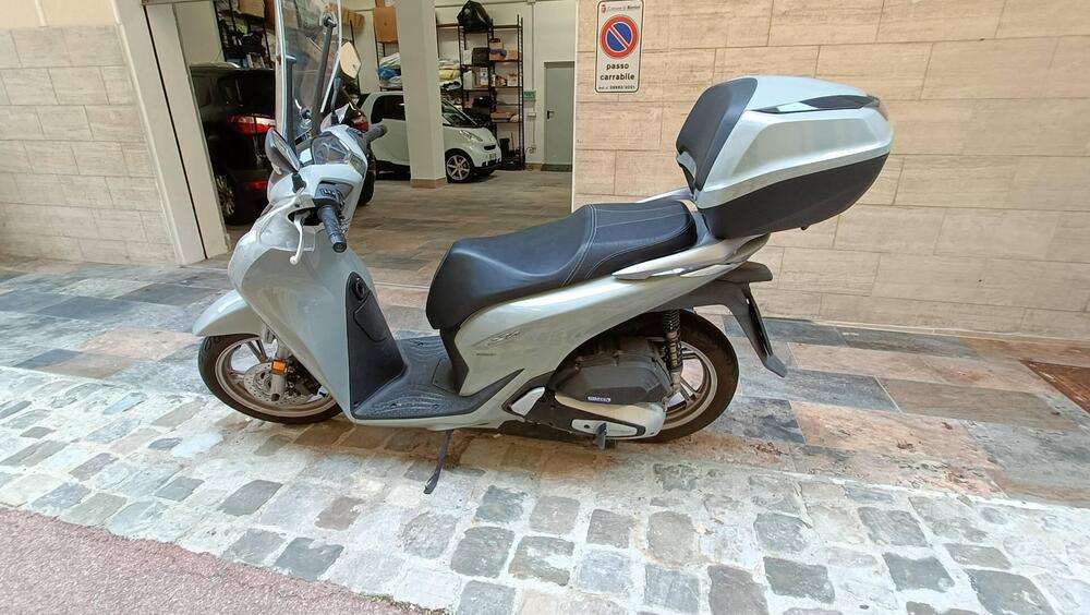 Honda SH 150i (2024 - 25) (4)