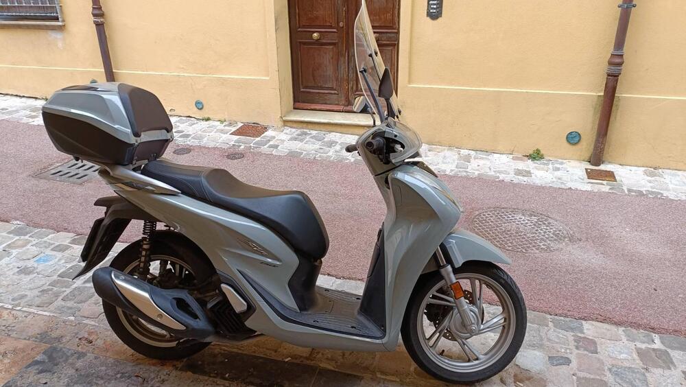 Honda SH 150i (2024 - 25) (6)