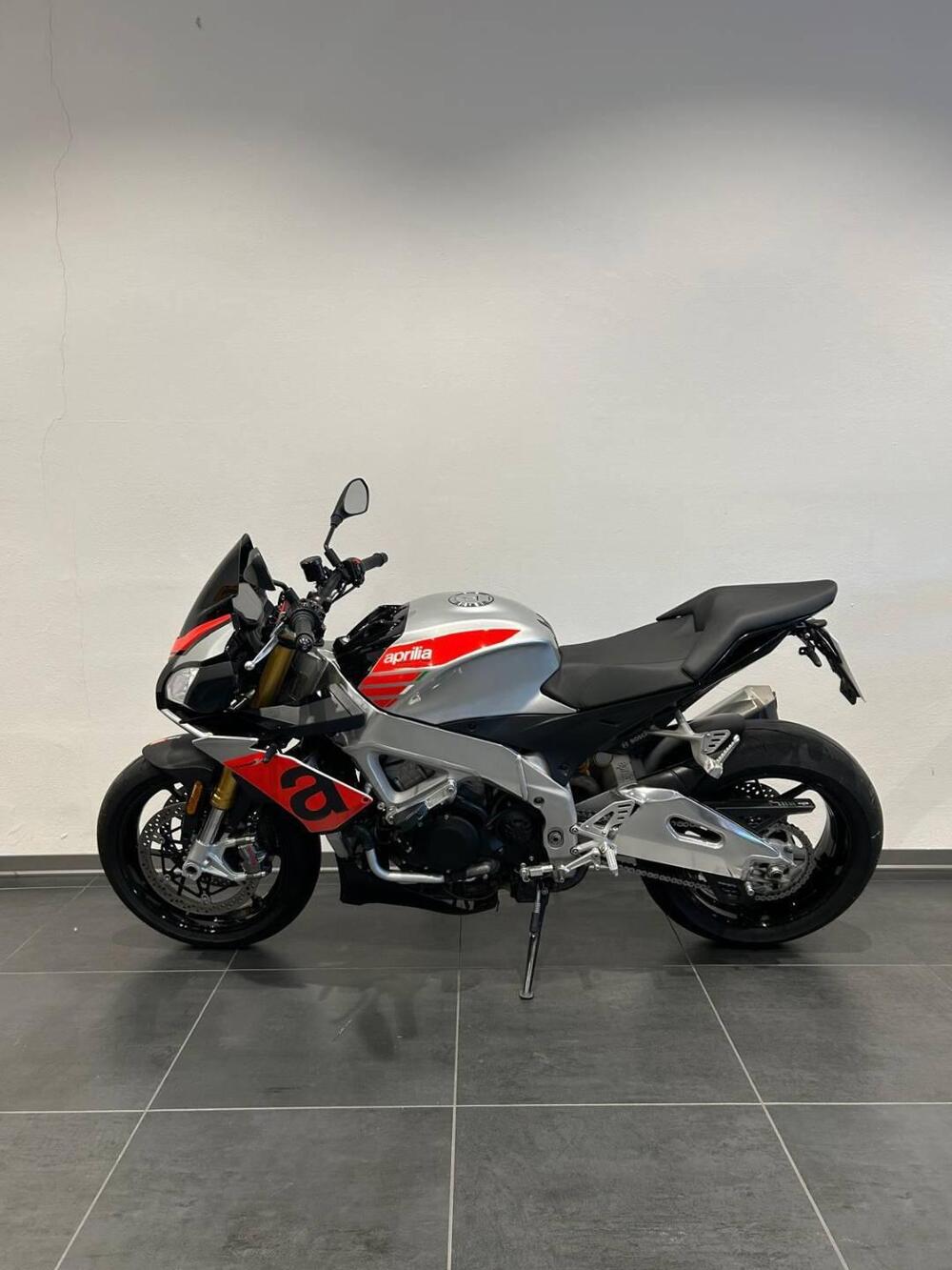 Aprilia Tuono V4 RR (2017 - 18) (2)