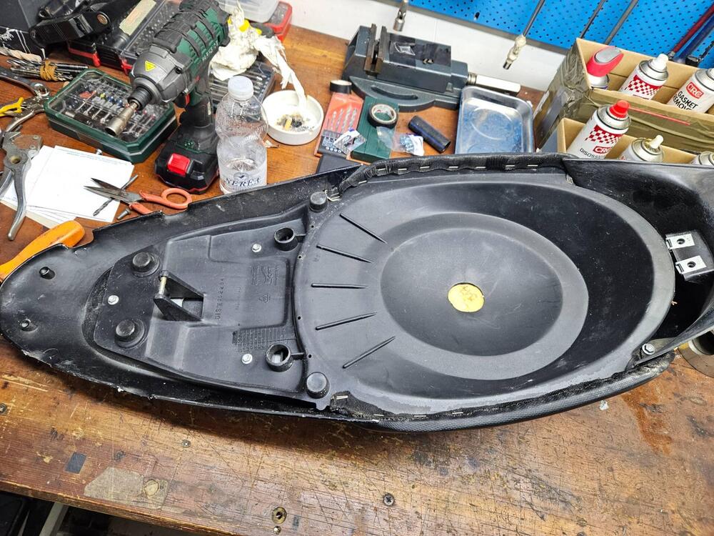 APRILIA SR 50 GP 1 SELLA BIPOSTO (9)