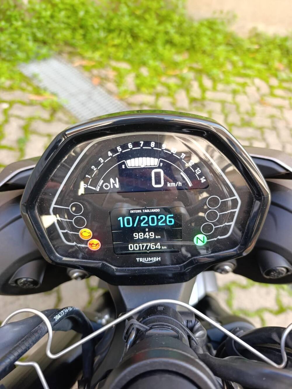 Triumph Street Triple 765 R (2023 - 25) (9)