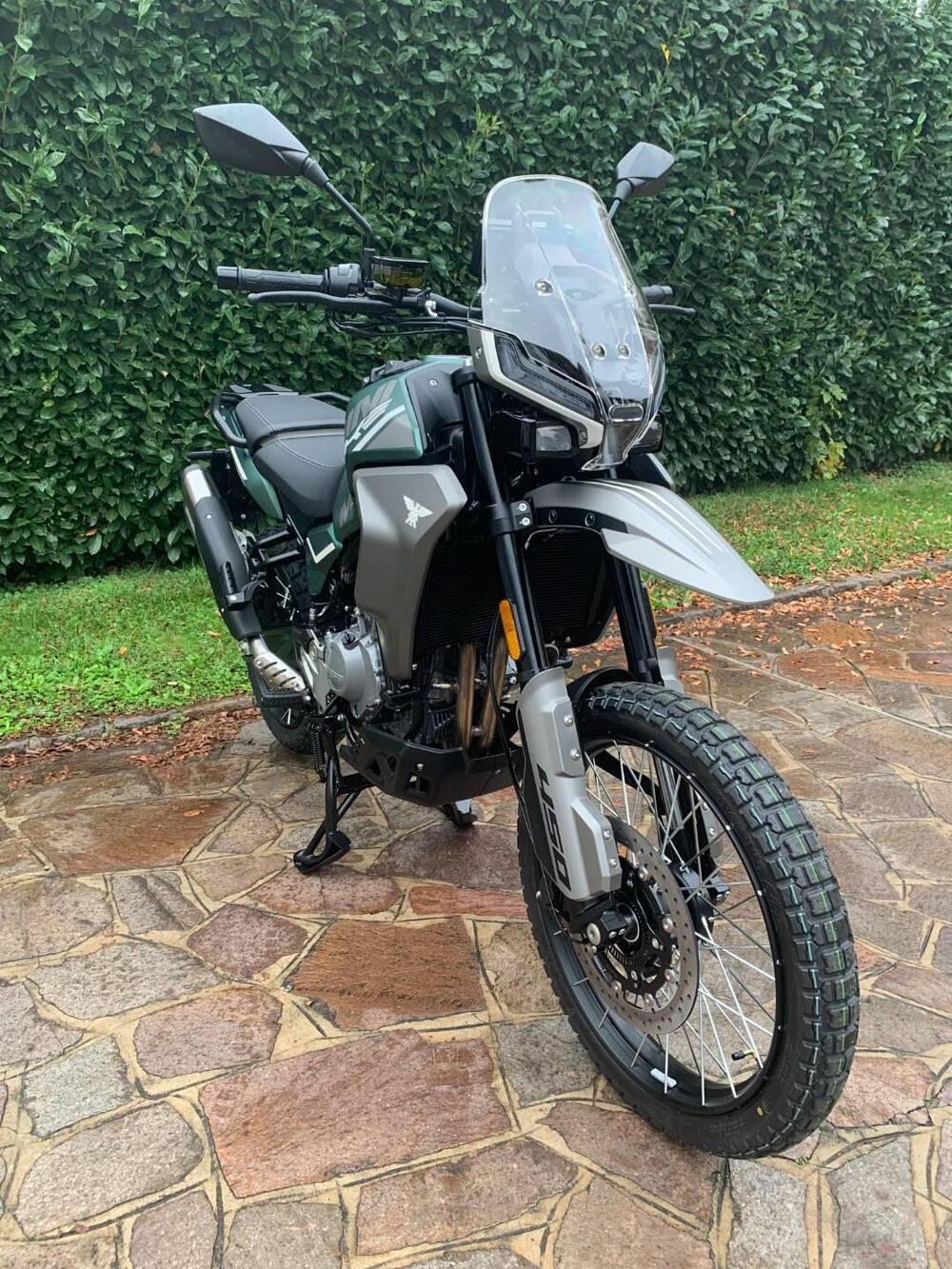 Moto Morini Allthrike 450 (2025) (7)