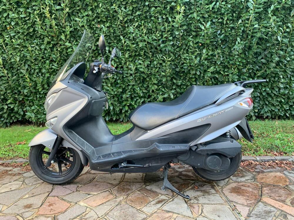 Suzuki Burgman UH 200 ABS (2014 - 16) (2)