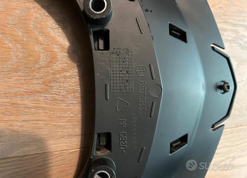 Maniglia passeggero Piaggio MP3 300 HPE (3)