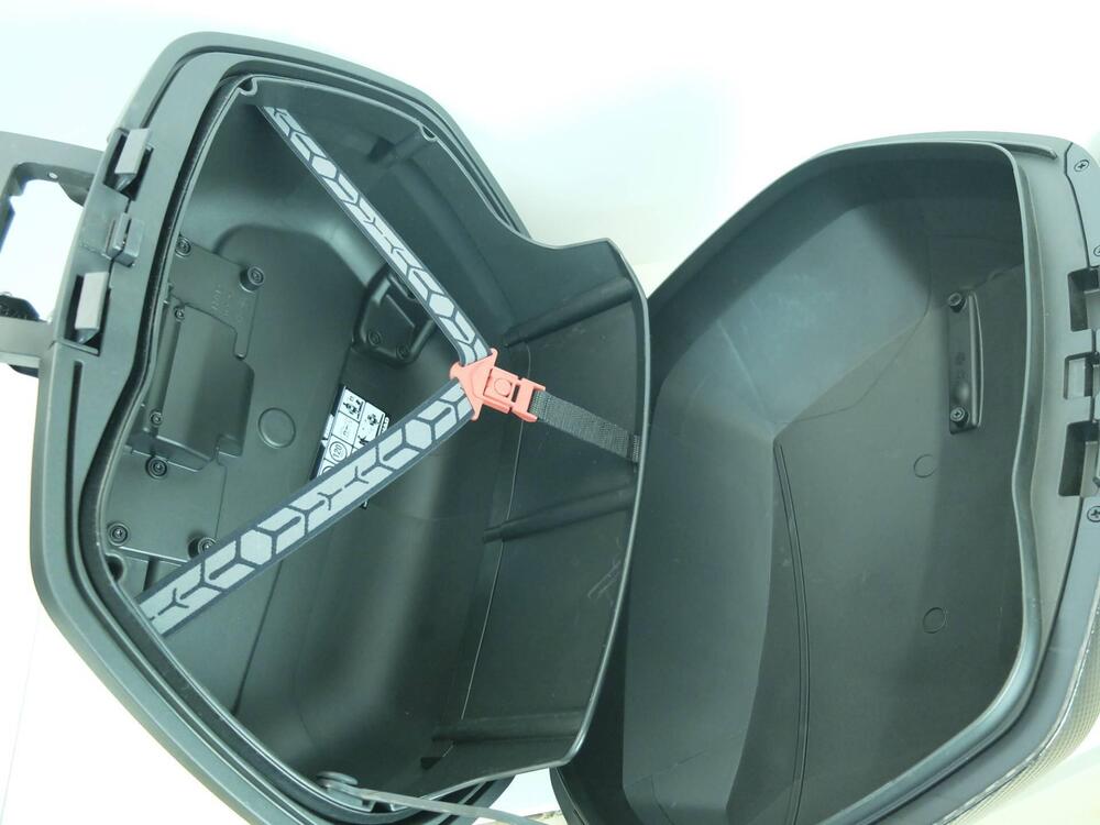 Valigia laterale destra Shad SH36 (10)