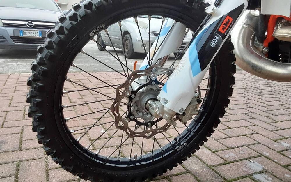 KTM 300 EXC E TPI (2022) (4)