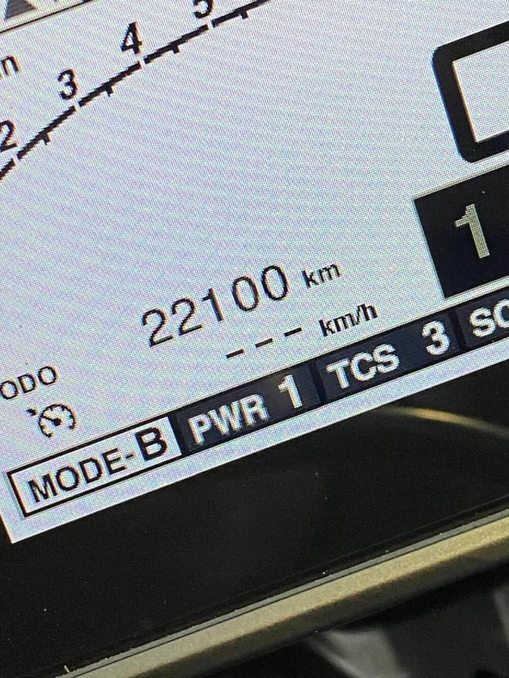 Yamaha MT-10 (2022 - 25) (2)