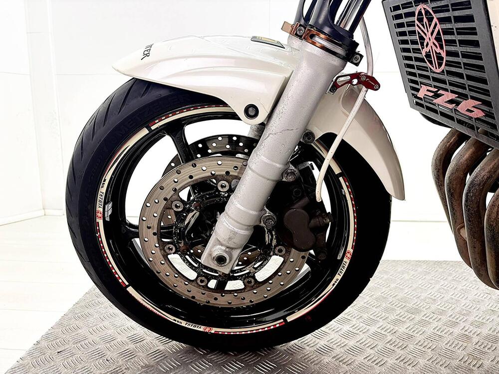 Yamaha FZ6 (2004 - 07) (12)