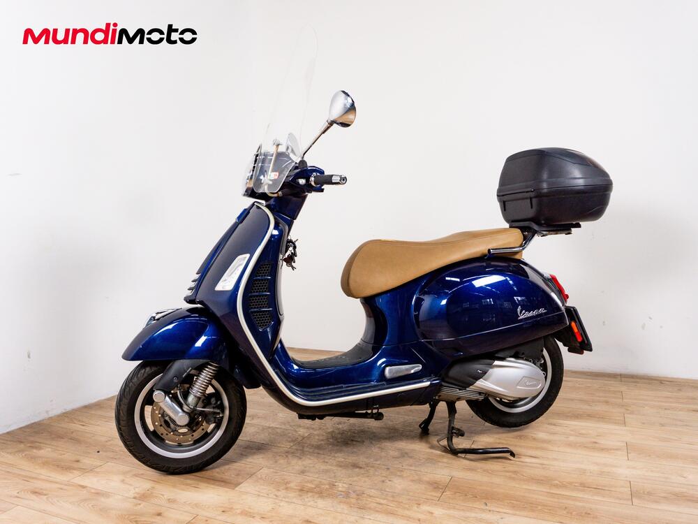 Vespa GTS 300 Hpe Touring (2019) (8)