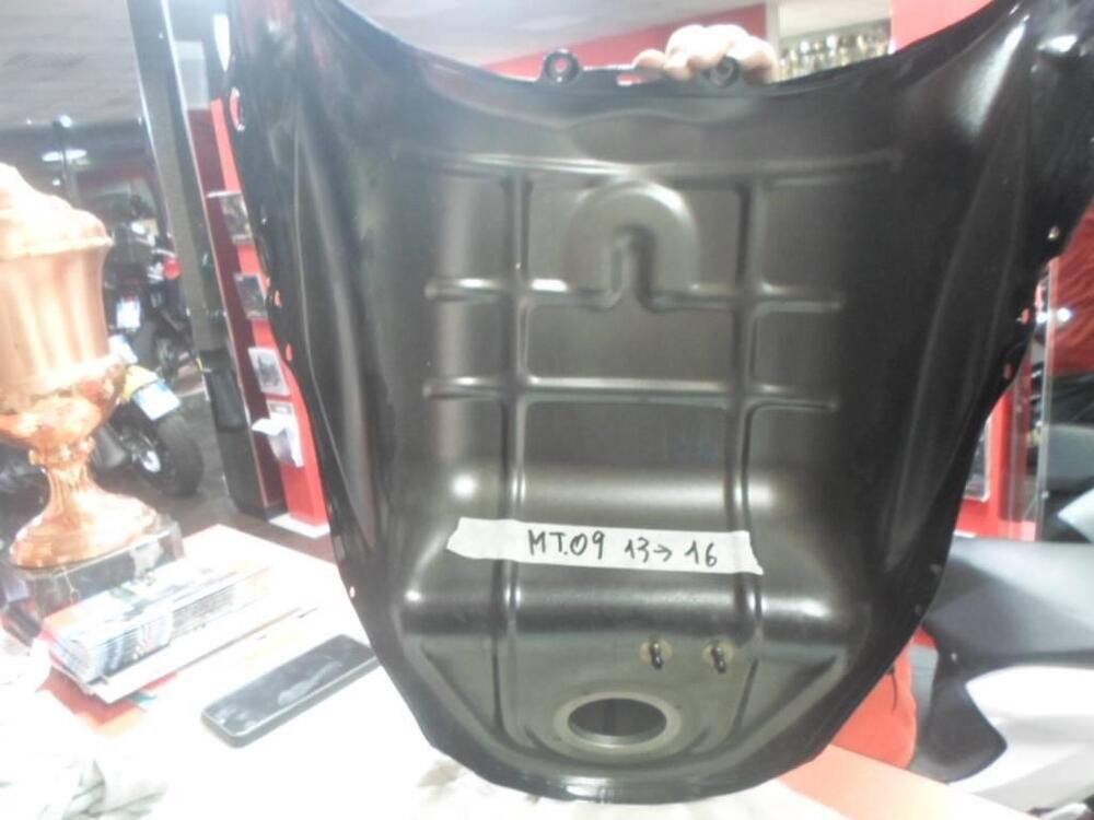 SERBATOIO YAMAHA MT 09 2013-2016 (3)