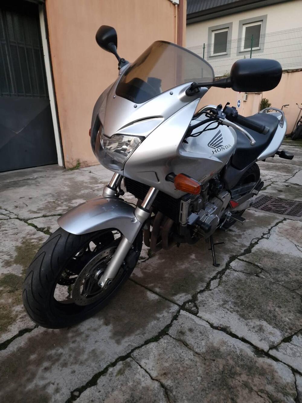 Honda Hornet 600 S (1999 - 01) (4)