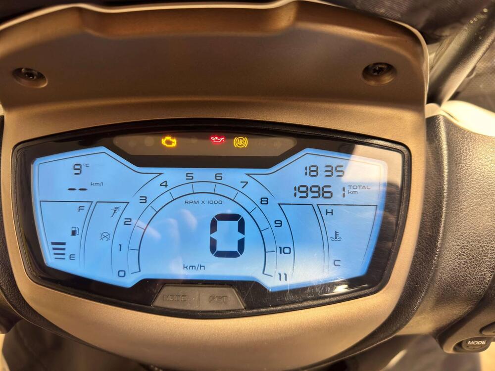 Piaggio Medley 150 ABS (2021 - 25) (5)