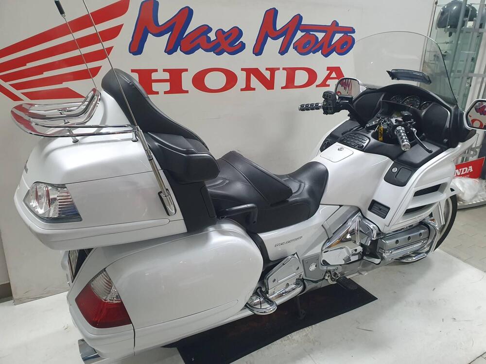 Honda GL 1800 Gold Wing (2007 - 11) (2)