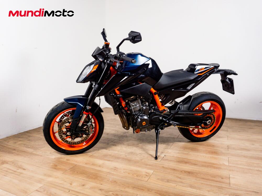 KTM 890 Duke R (2020) (8)