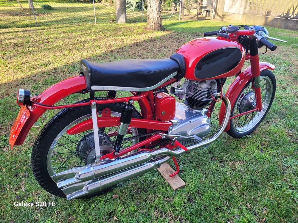 Moto Morini Settebello 175 (3)