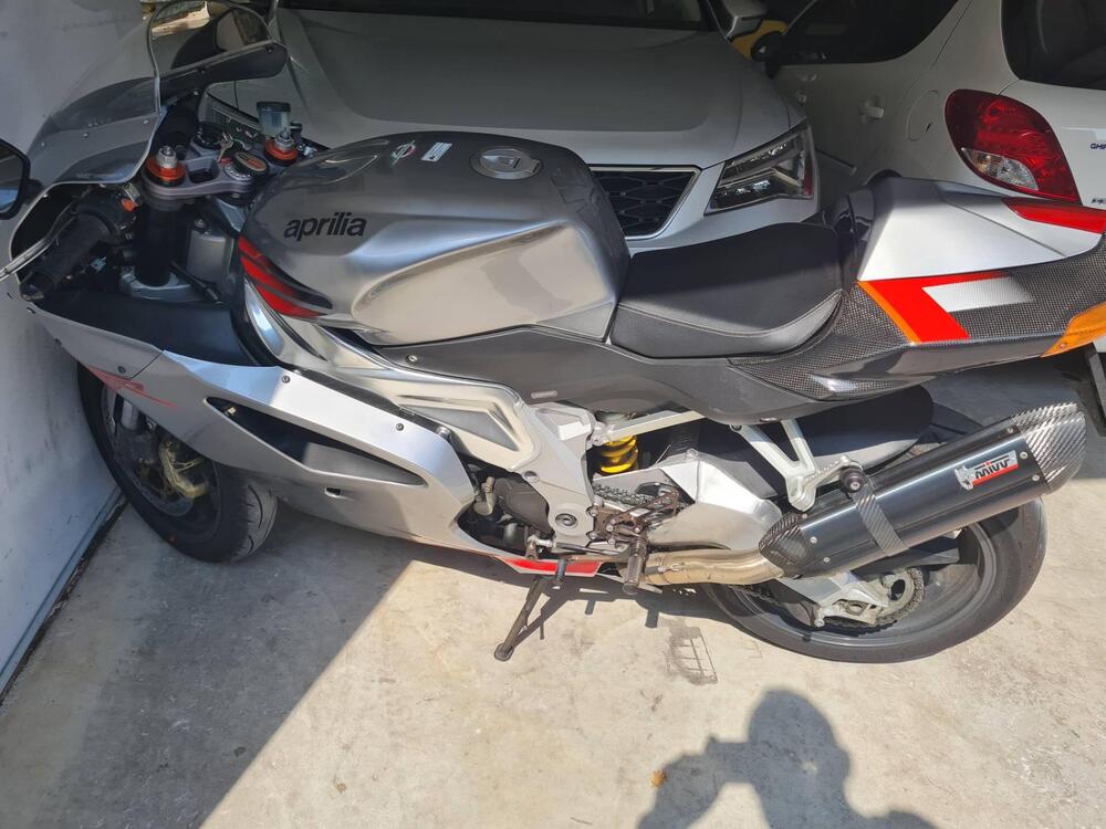 Aprilia RSV 1000 R (2004 - 05) (4)