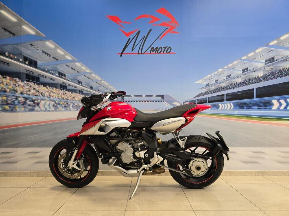 MV Agusta Rivale 800 EAS ABS (2013 -17) (2)