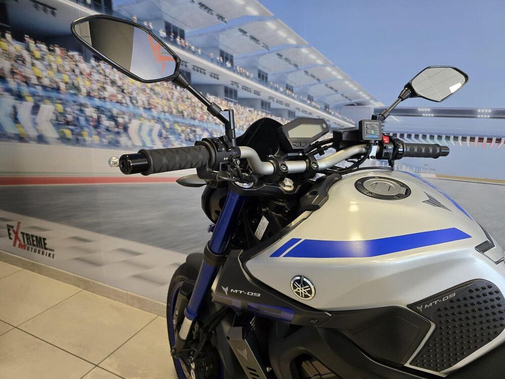 Yamaha MT-09 ABS (2016) (11)