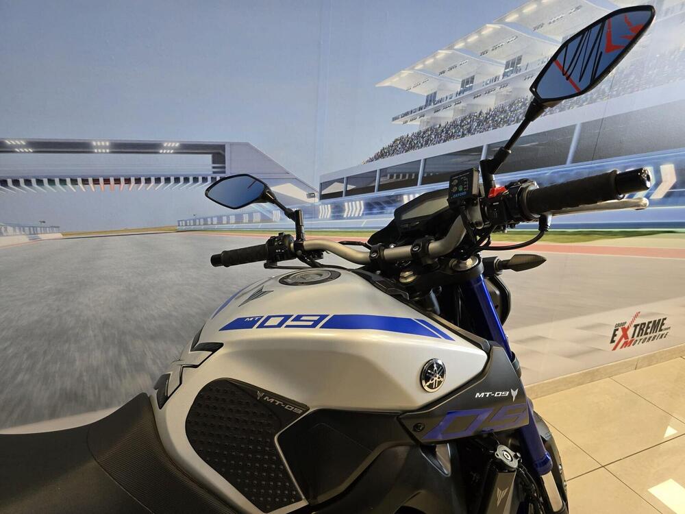 Yamaha MT-09 ABS (2016) (16)