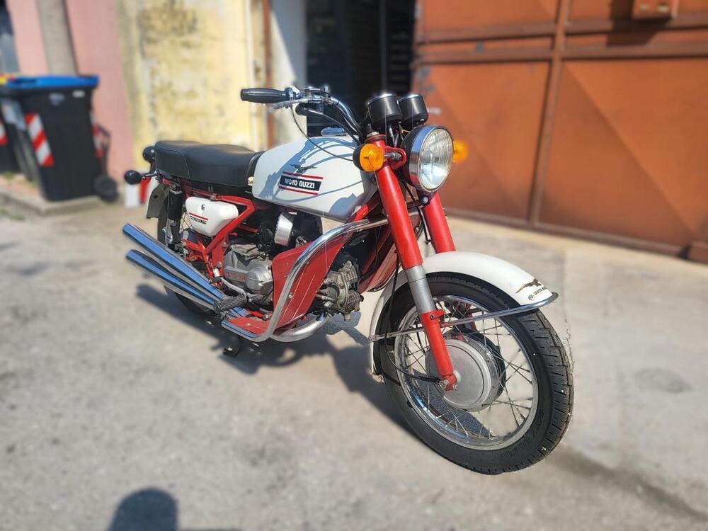 Moto Guzzi CF500 FALCONE (4)