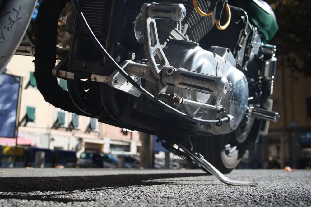 Harley-Davidson 883 Hugger (1994 - 00) - XLH (83)