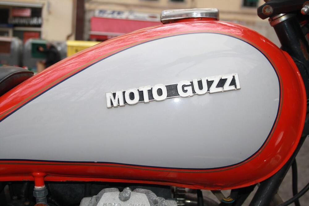 Moto Guzzi V35C CUSTOM (25)