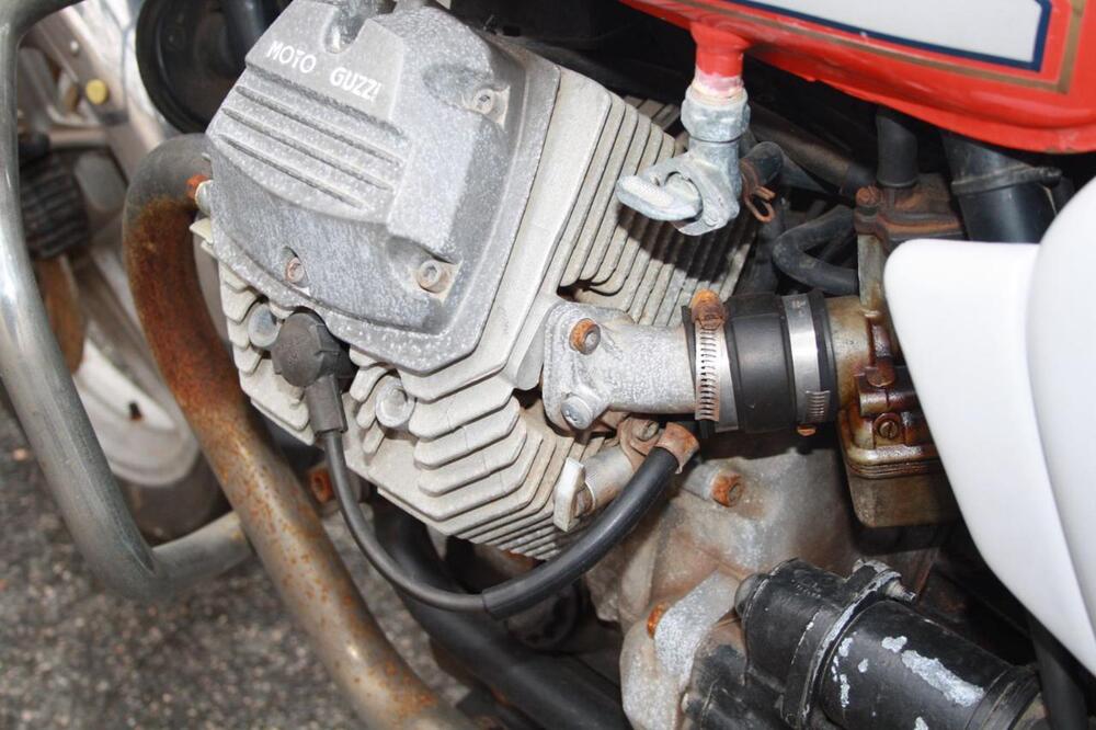 Moto Guzzi V35C CUSTOM (39)