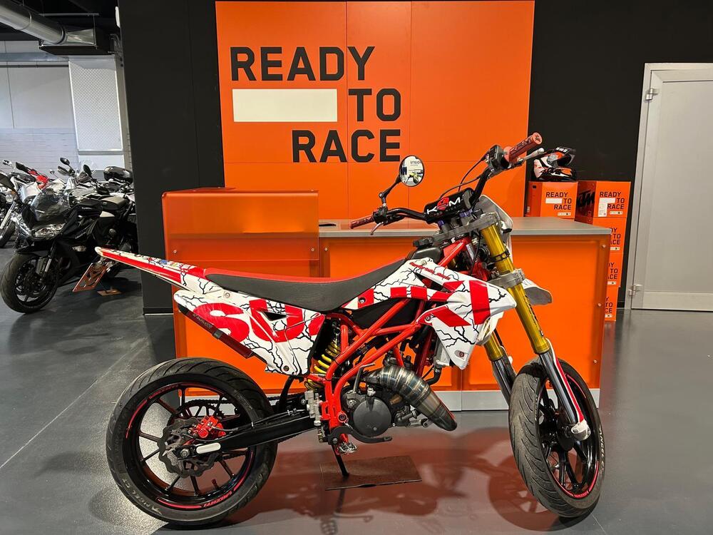 Valenti Racing SM 50 (2015 - 22) (3)