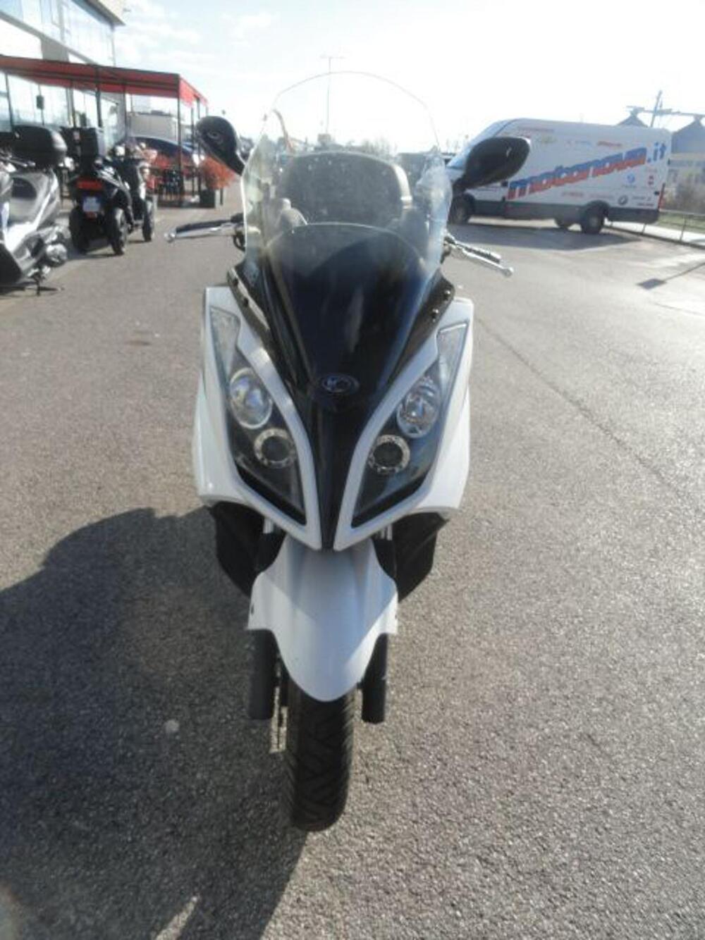 Kymco Downtown 300i (2009 - 17) (3)