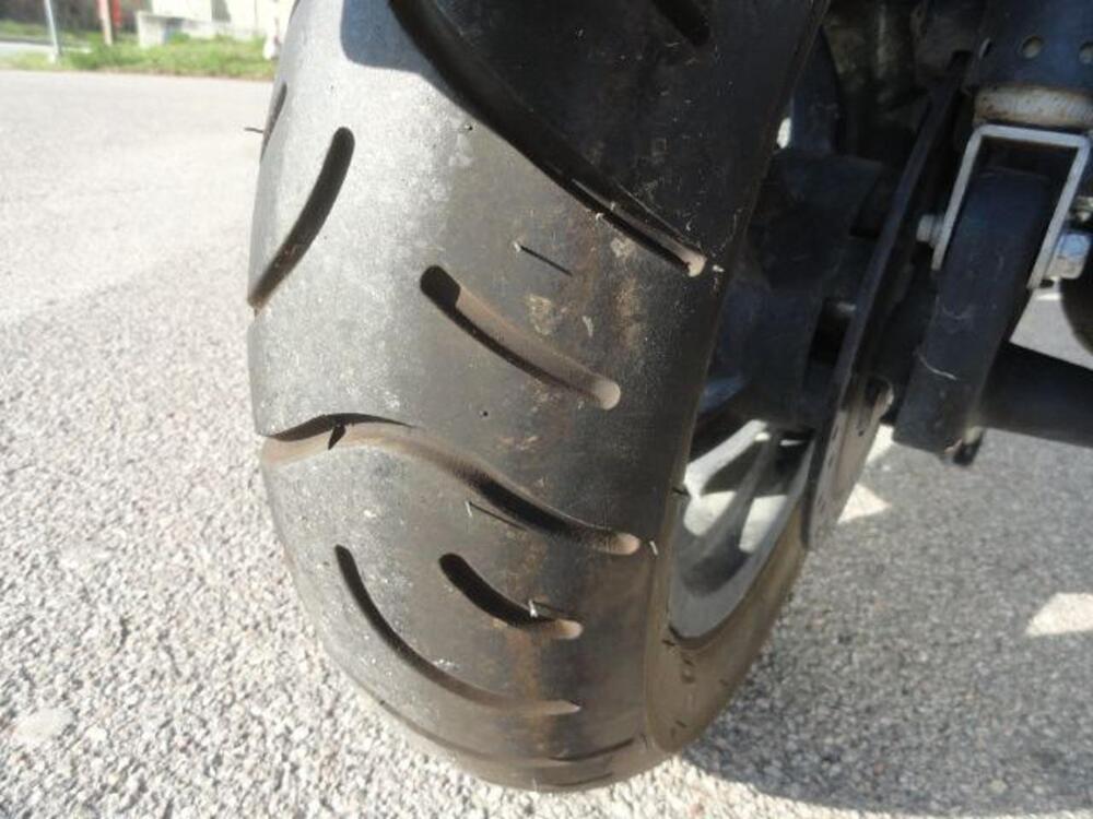 Kymco Downtown 300i (2009 - 17) (9)