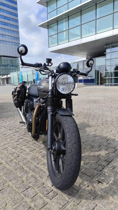 Triumph Street Twin 900 (2021 - 22) usata