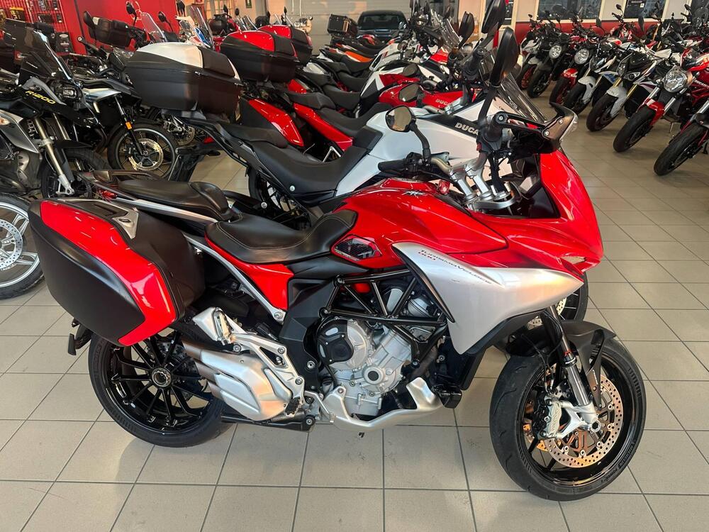 MV Agusta Turismo Veloce 800 Lusso (2014 - 16) (2)