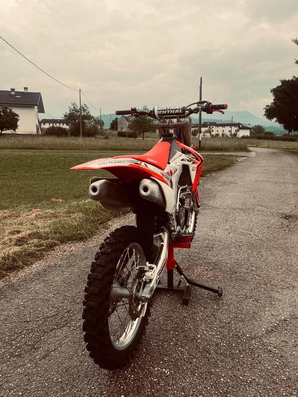 Honda CRF 250 R (2014) (2)