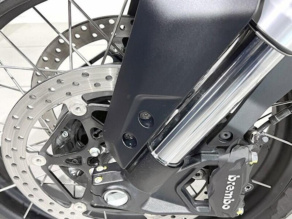 Moto Guzzi Stelvio (2024 - 25) (4)