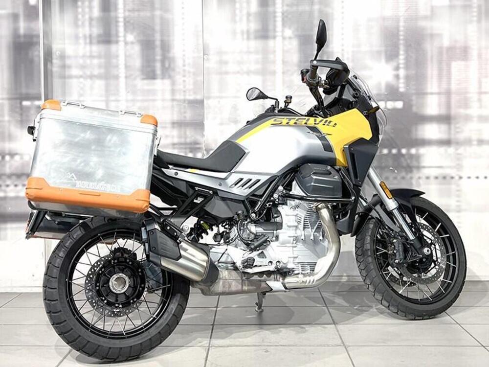 Moto Guzzi Stelvio (2024 - 25) (8)