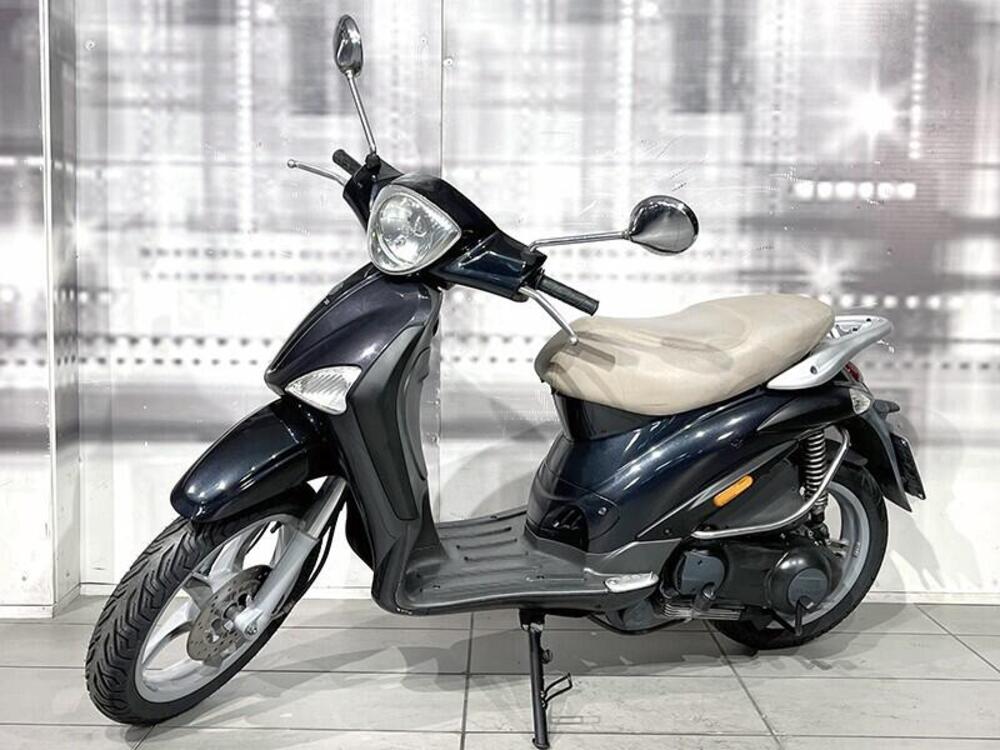 Piaggio Liberty 200 4T  (7)
