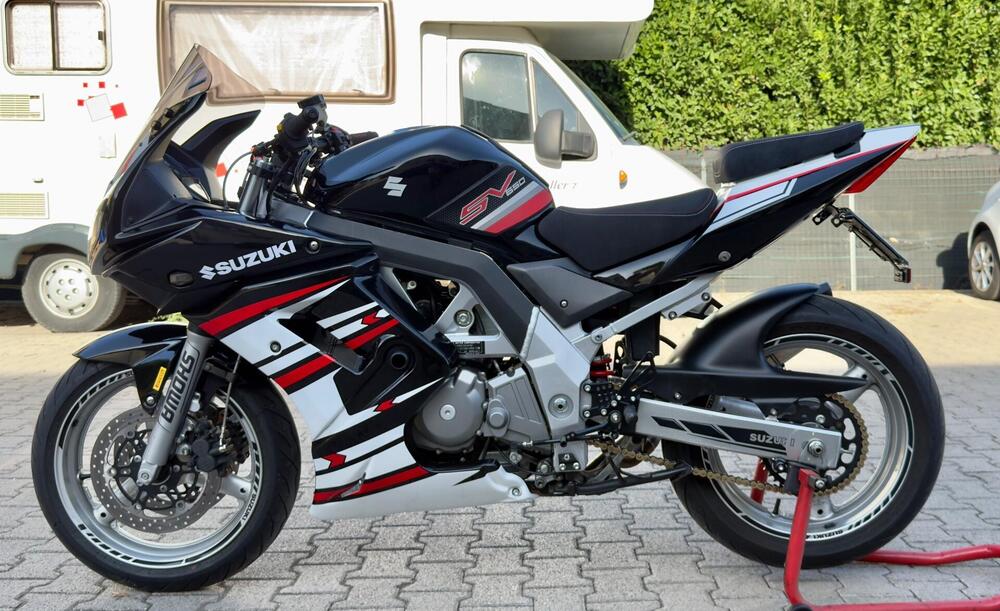 Suzuki SV 650 (2006 - 11) (2)