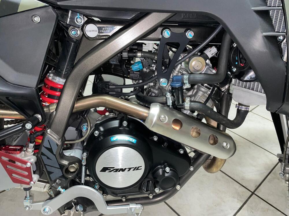 Fantic Motor XMF 125 Motard Performance 4T (2023 - 24)